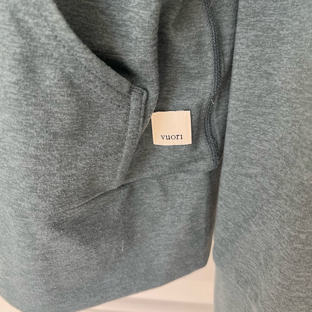 Vuori Halo Performance Hoodie 2.0 Lake Heather Size Small - Picture 3 of 5